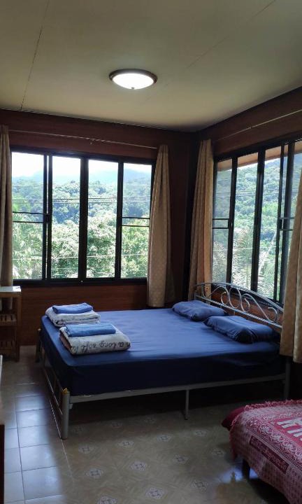 Chom Thong House | บ้านพักพือวา Pue Wa Homestay