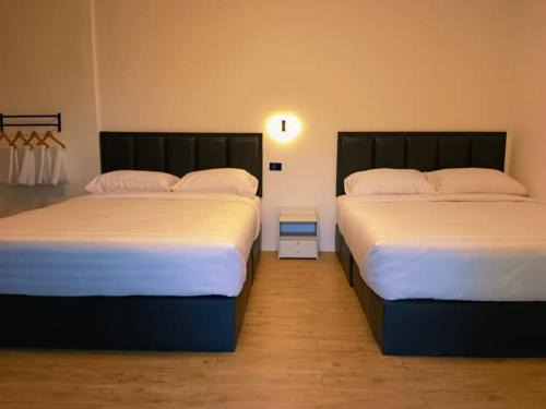 Khao Kho Hostel | บ้านไร่เรืองแสง