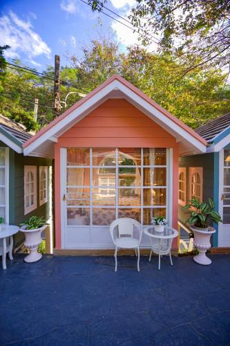 Doi Saket House | ปางสูงเฮาส์ pink house