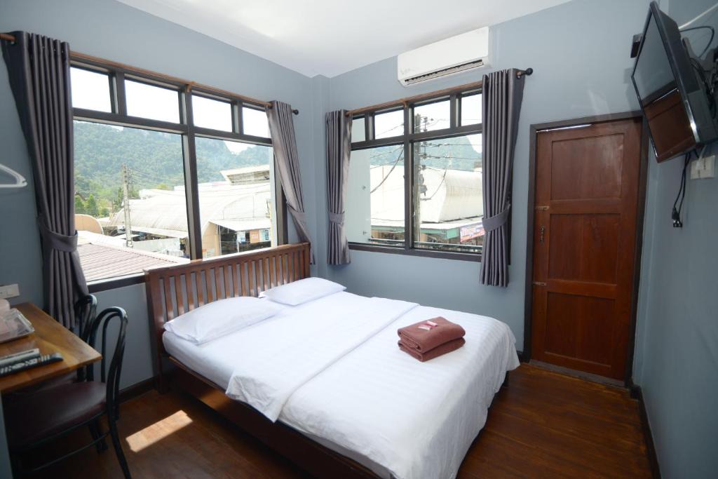 Tham Nam Phut Hotel | รัตนพงษ์ Rattanapong
