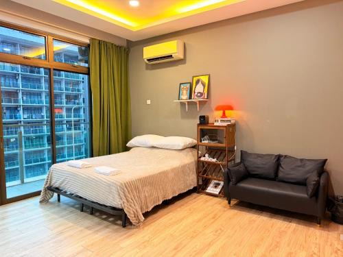 Taman Mount Austin Apartment | 028 NO DEPO Projector Palazio Apartment Mount Austin Vintage House Netflix Wifi