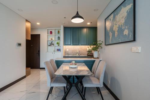 Thu Thiem Apartment | 1 large elegant bedroom in Tillia - Empire City