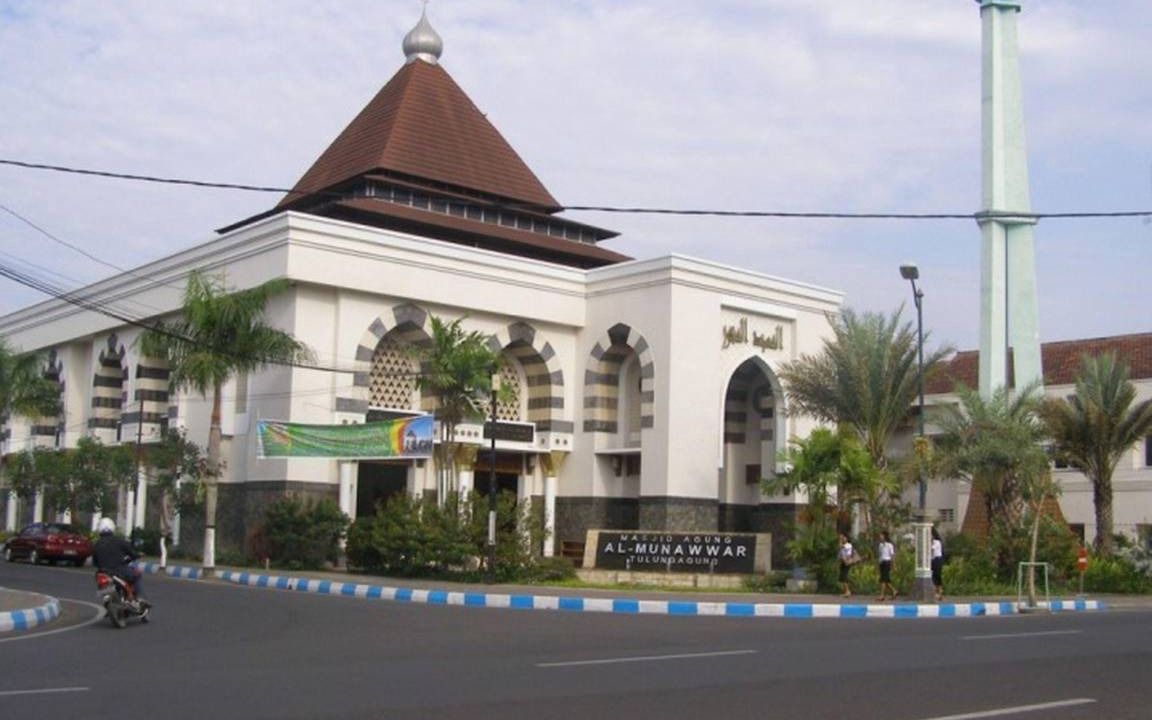 Tulungagung House | 100 m² House ∙ 3 bedrooms ∙ 10 guests