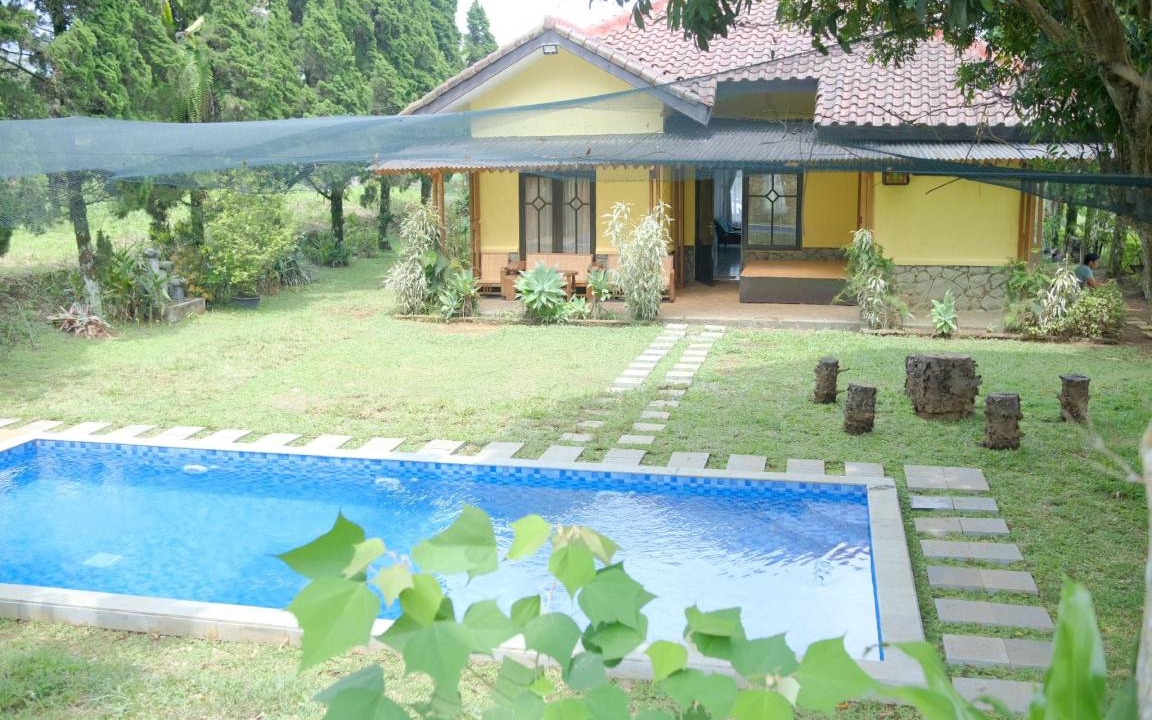 Ciater Villa | 100 m² Villa ∙ 2 bedrooms ∙ 11 guests