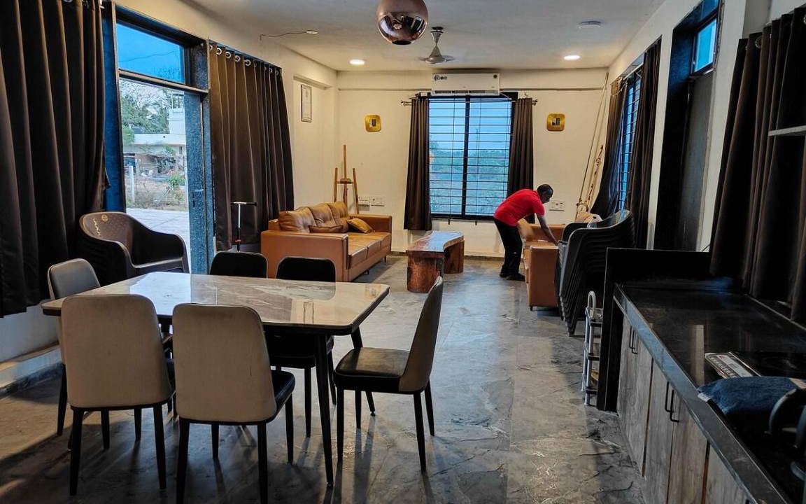 Surat Villa | 100 m² Villa ∙ 3 bedrooms ∙ 13 guests