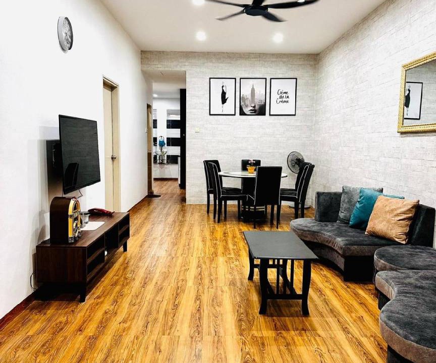 Daerah Kulai House | 1000 m² House ∙ 3 bedrooms ∙ 13 guests