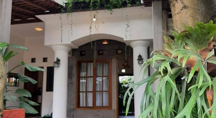 Dinoyo Villa | 110 m² Villa ∙ 3 bedrooms ∙ 8 guests