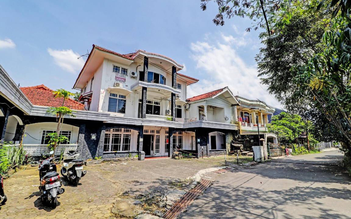 Bandung Hotel | 12 m² Hotel ∙ 10 guests