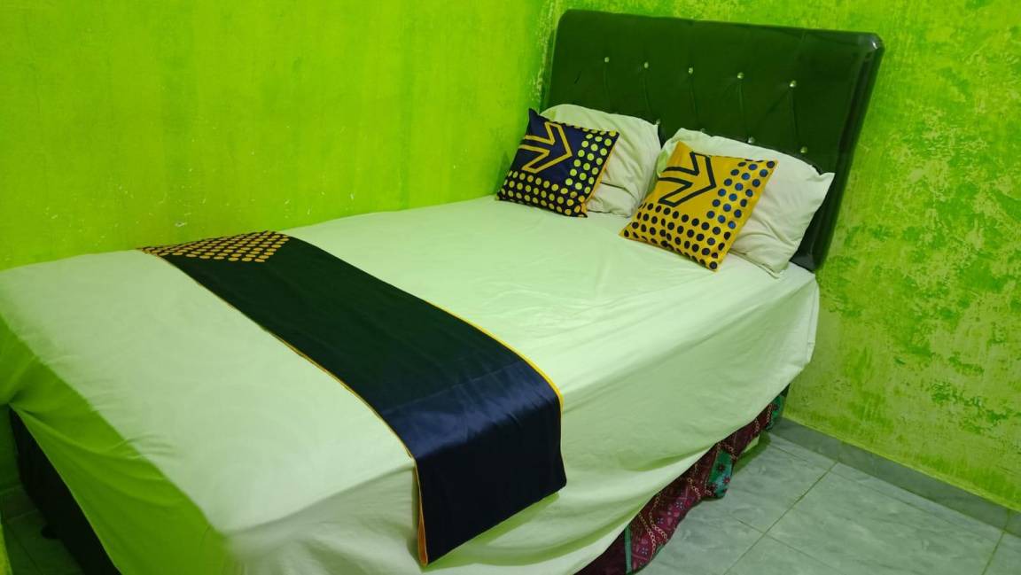 Gresik Hotel | 13 m² Hotel ∙ 3 guests