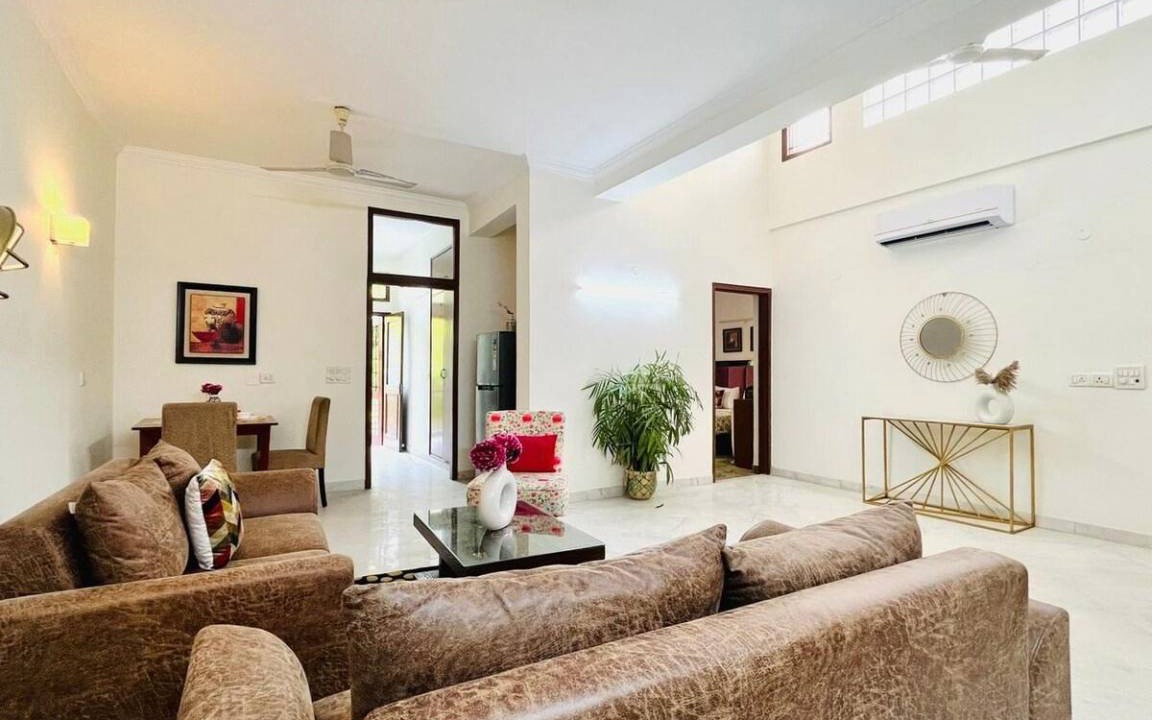 Sushant Lok Phase 1 Apartment | 1300 m² Apartment ∙ 2 bedrooms ∙ 5 guests