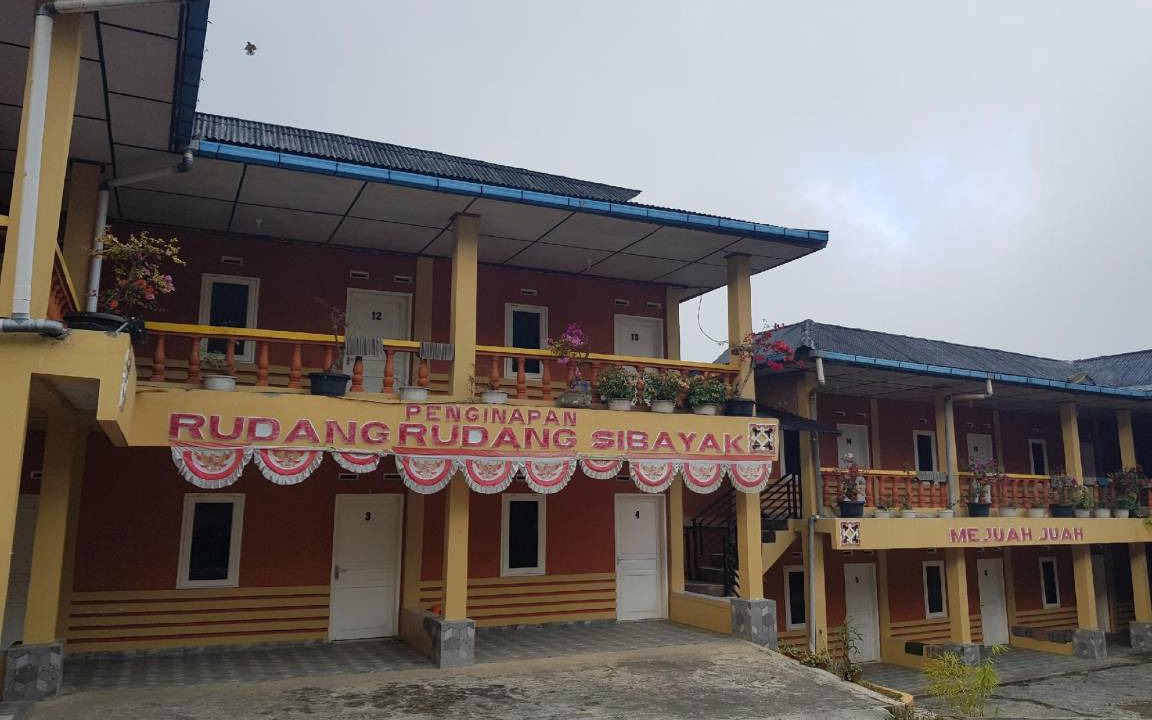 Berastagi Hotel | 14 m² Hotel ∙ 4 guests