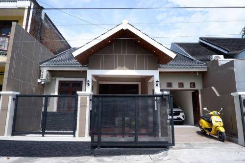 Ngemplak Villa | 142 m² Villa ∙ 3 bedrooms ∙ 6 guests