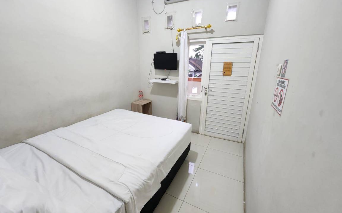 Nganjuk Hotel | 16 m² Hotel ∙ 2 guests