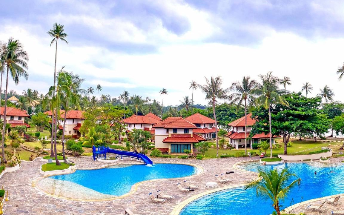 Lagoi Resort | 180 m² Resort ∙ 4 bedrooms ∙ 10 guests