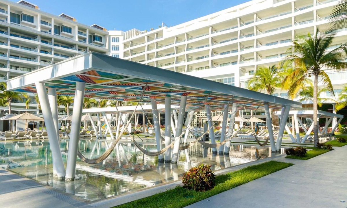 Punta Sam Condo | 2-bedroom condo in perfect Cancún holiday season.