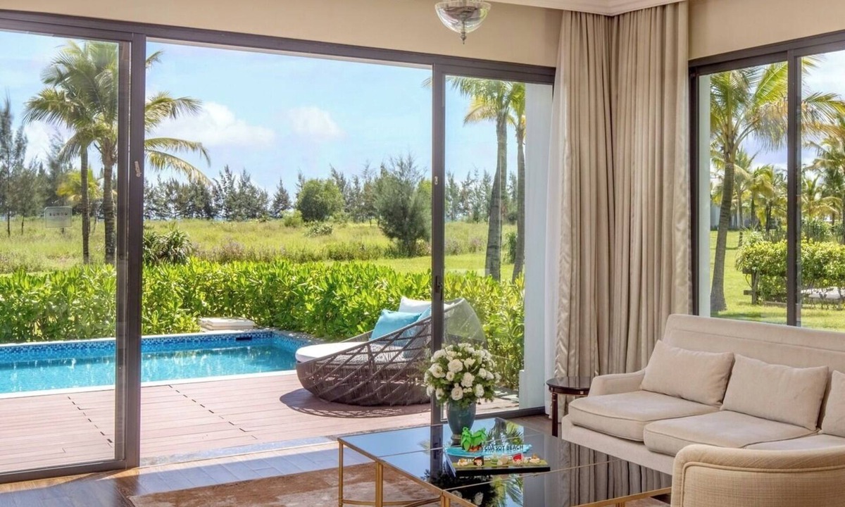 Nha Trang Villa | 2 bedroom villa located right next to the stunning beach on Hon Tre Island