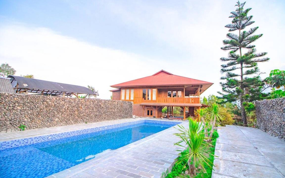 Sidomulyo House | 200 m² House ∙ 3 bedrooms ∙ 12 guests