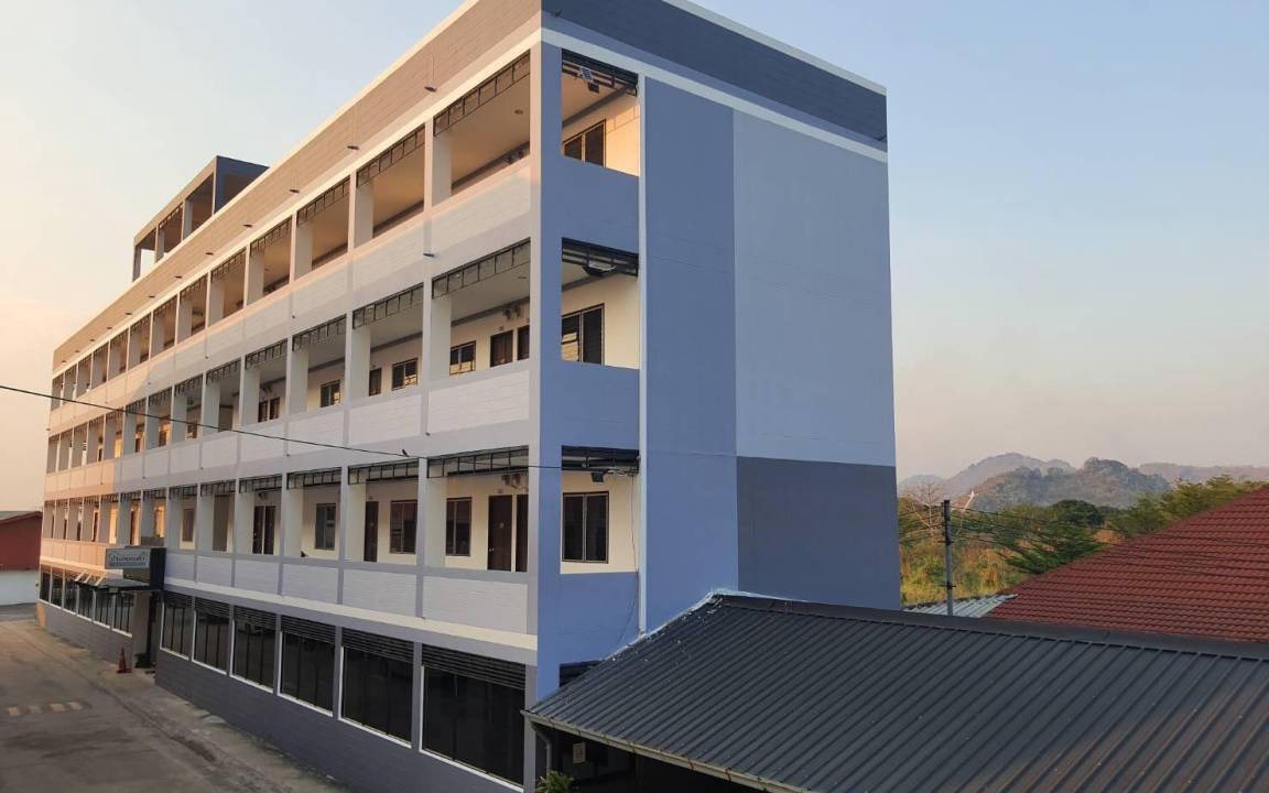 Lop Buri Hotel | 21 m² Motel ∙ 2 guests