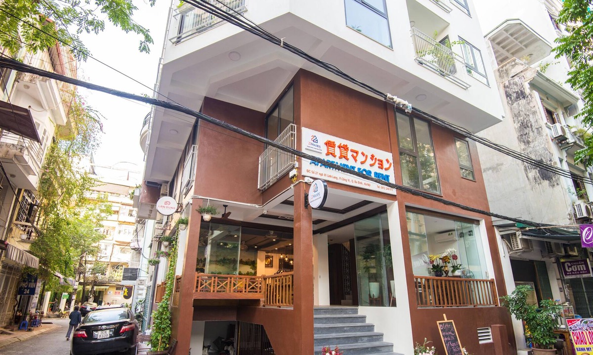Cong Vi Apartment | 22Housing 81 Linh Lang