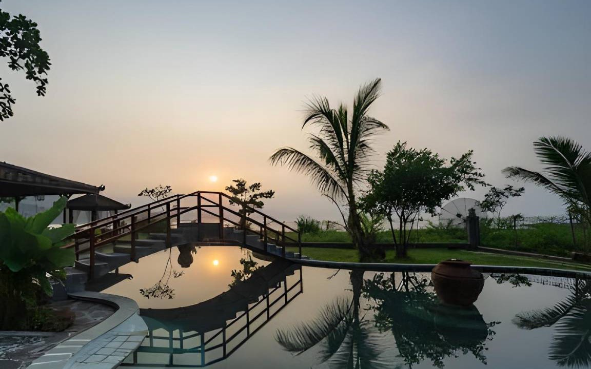 Cisolok Resort | 240 m² Resort ∙ 3 bedrooms ∙ 10 guests