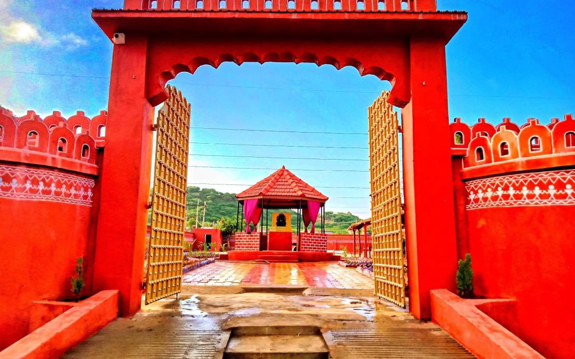 Nakhtarana Resort | 250 m² Resort ∙ 8 guests