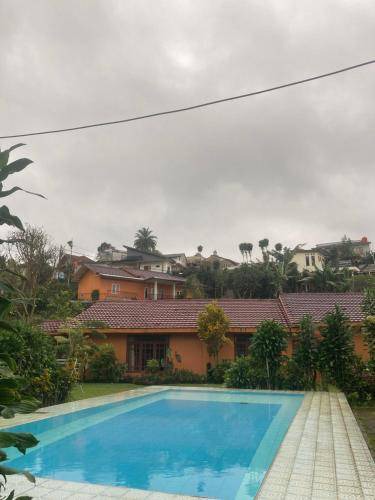 Cisarua Resort | 250 m² Resort ∙ 5 bedrooms ∙ 25 guests