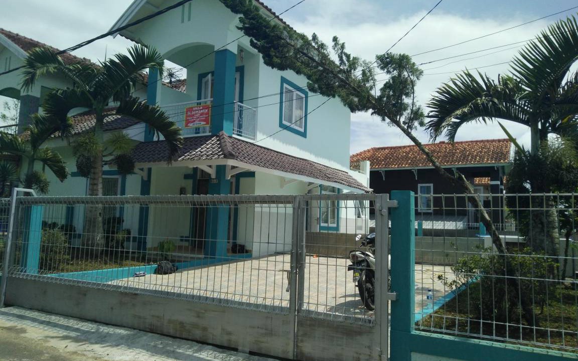 Cipanas Villa | 250 m² Villa ∙ 3 bedrooms ∙ 15 guests