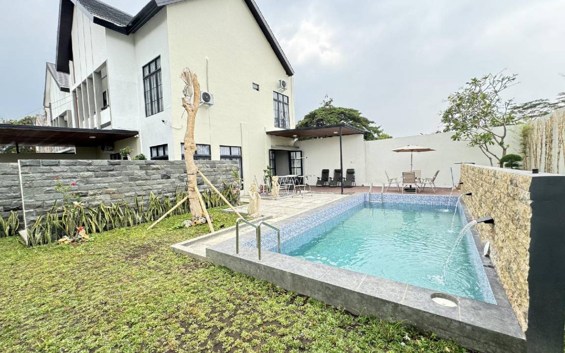 Sleman House | 275 m² House ∙ 3 bedrooms ∙ 10 guests