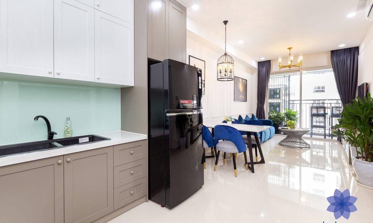 Phu Nhuan Apartment | 2BRs Apartment in Modern Building w/Free Gym, Pool and Airport Pick up