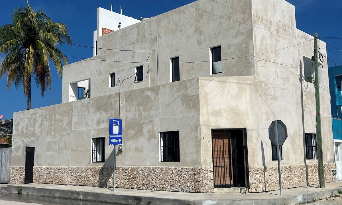 Progreso Municipality House | 3 bedrooms vacation home one block from the beach, rooftop, BBQ and Beach view