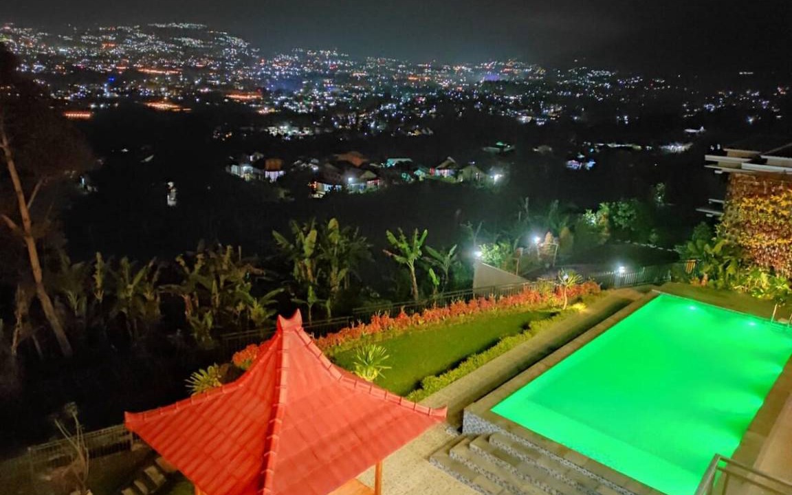 Cibodas Villa | 3000 m² Villa ∙ 4 bedrooms ∙ 25 guests