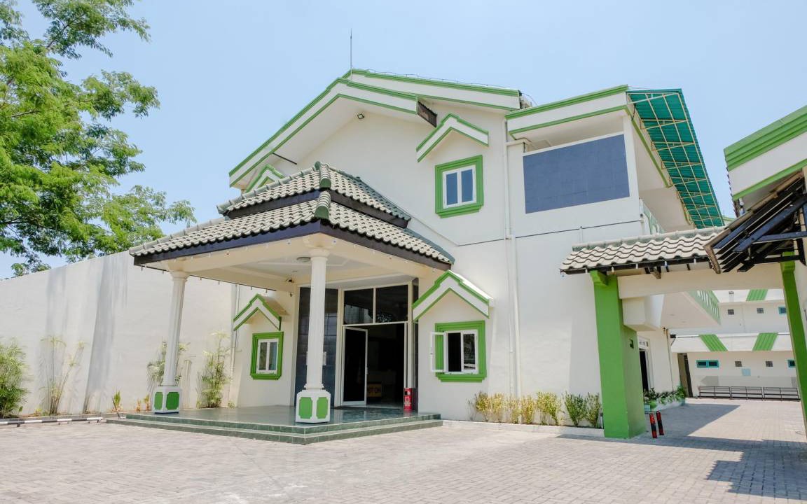 Madiun Hotel | 33 m² Hotel ∙ 2 bedrooms ∙ 4 guests