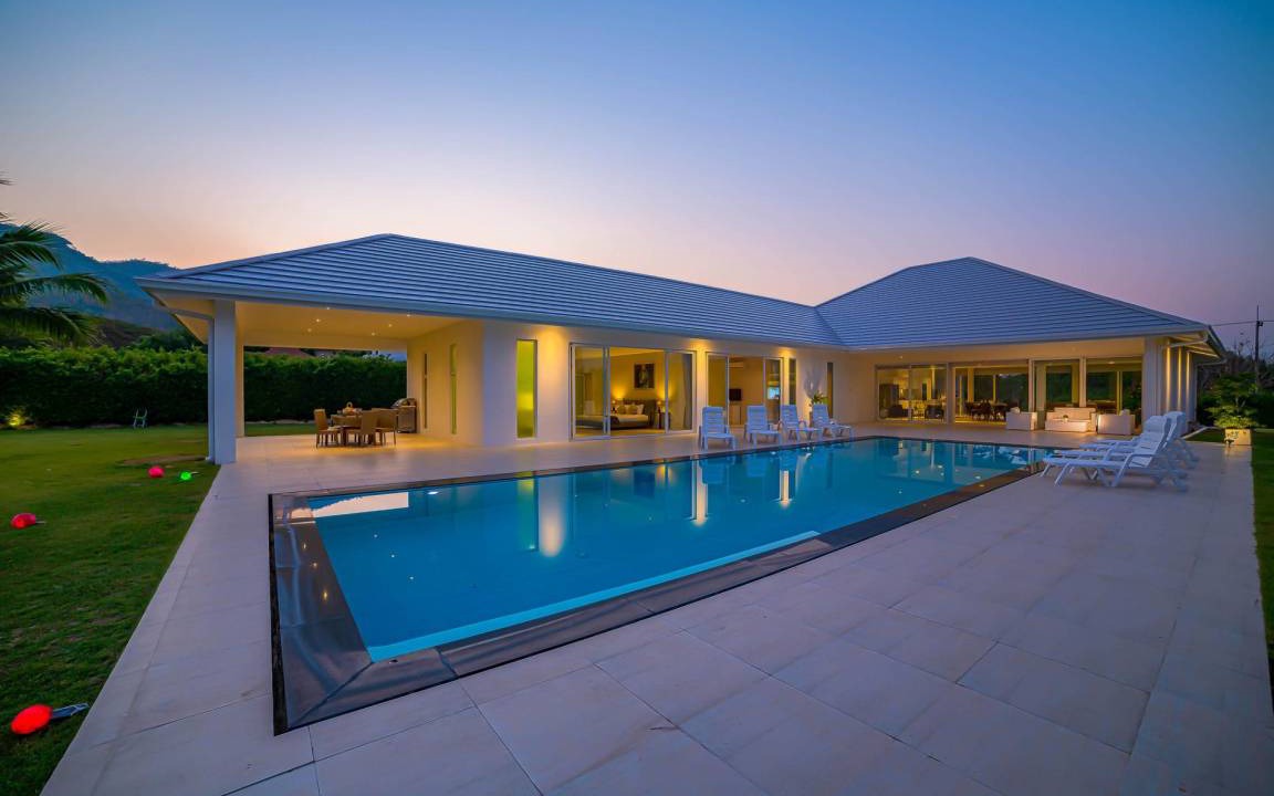 Sam Phraya Villa | 335 m² Villa ∙ 4 bedrooms ∙ 10 guests