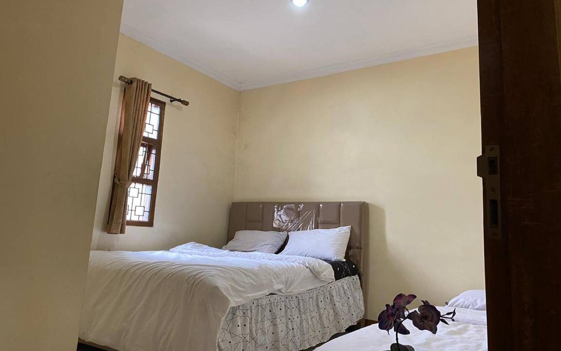 Lembang Hotel | 35 m² Hotel ∙ 3 bedrooms ∙ 6 guests