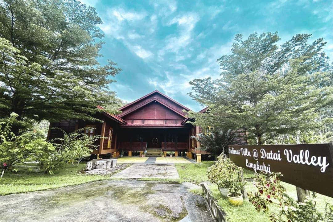Kuala Teriang Resort | 354 m² Resort ∙ 5 bedrooms ∙ 127 guests