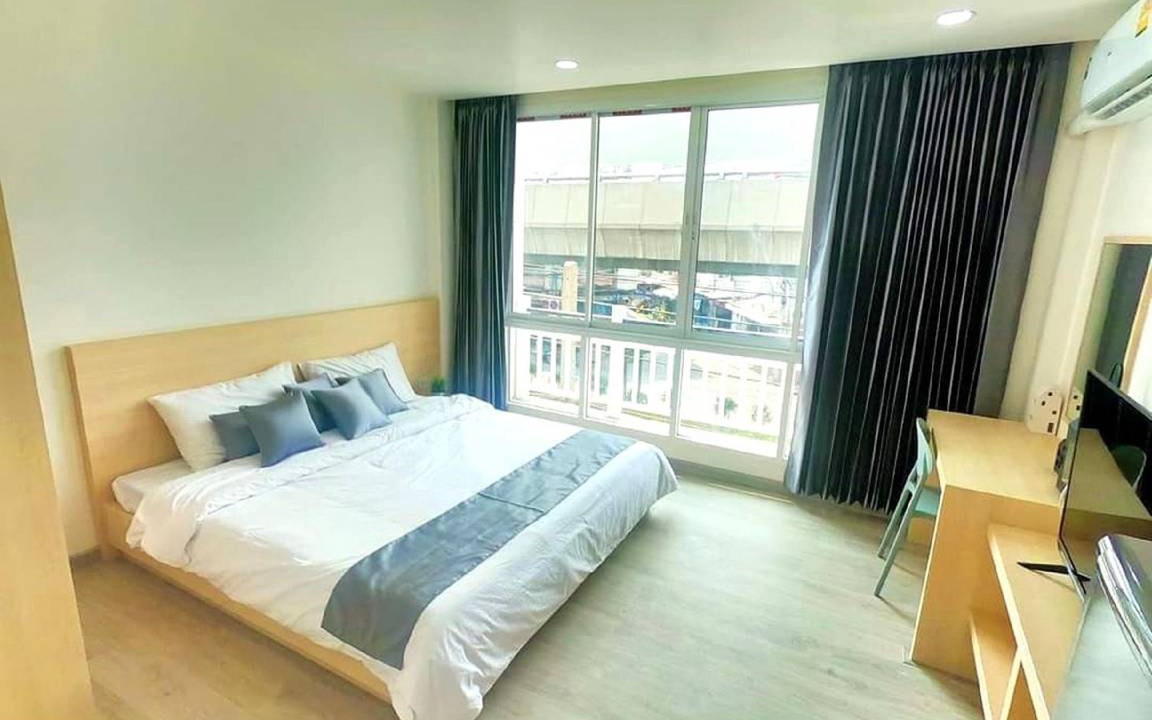 Bang Khun Phrom Hotel | 37 m² Hotel ∙ 3 guests