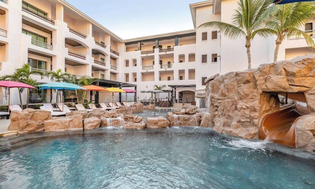 Zona Hotelera Hotel | 4 Elegant Pool View Suites w/Full Kitchen – Close to Plaza del Pescador Dining