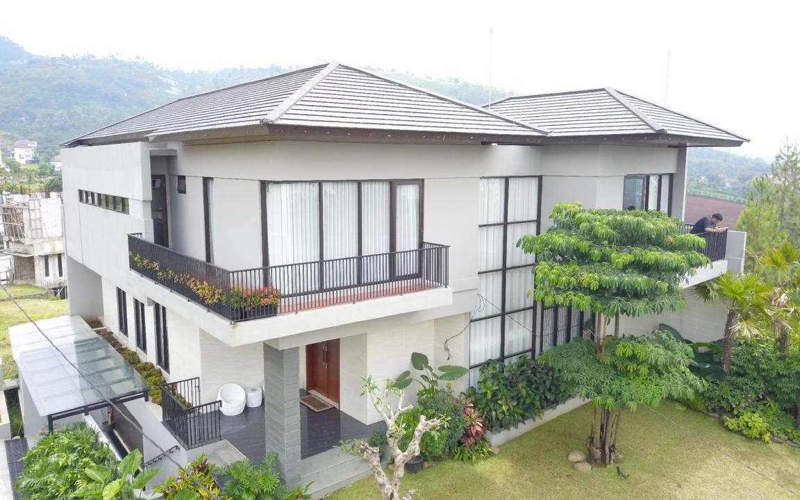 Bandung Villa | 400 m² Villa ∙ 2 bedrooms ∙ 15 guests