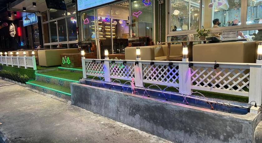 Samut Songkhram Hotel | 48 m² Hotel ∙ 4 guests