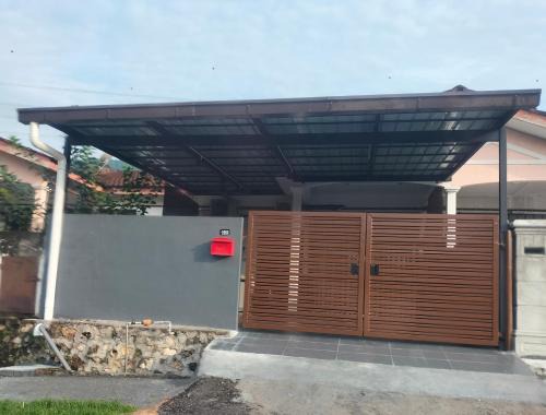Seremban House | 4PAX 2B2B Seremban Homestay Labu, Ainsdale, Gateway