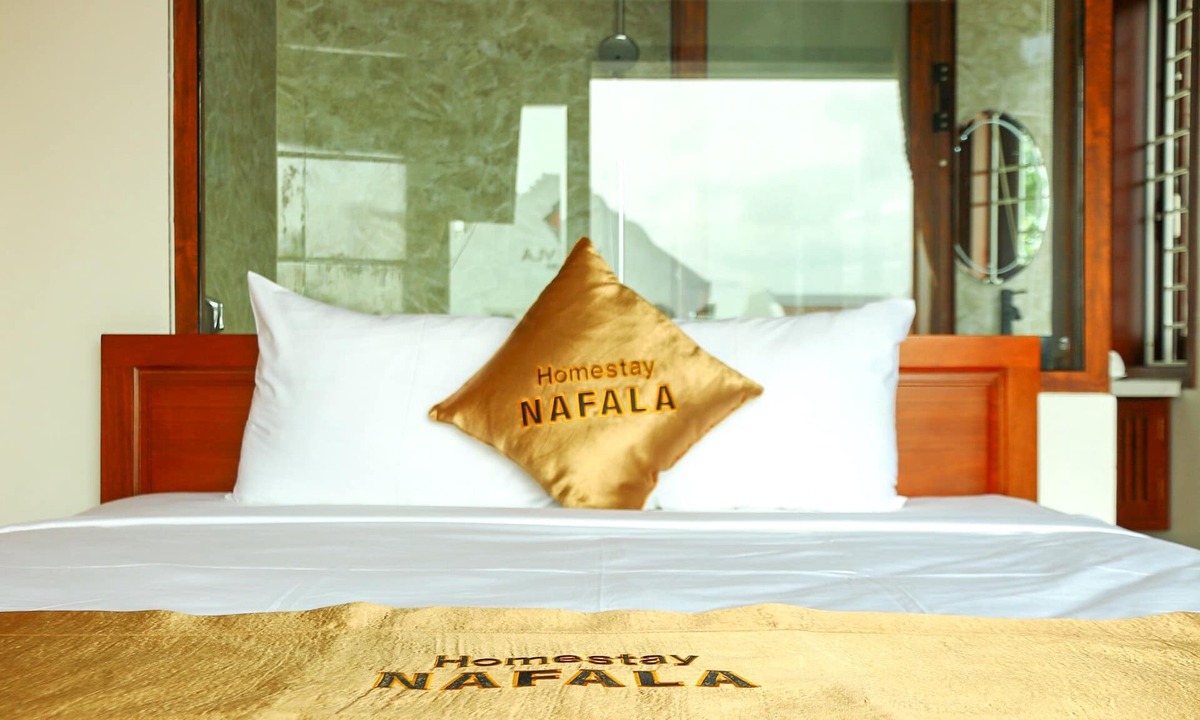 Cam Pho Bed & Breakfast | 5 minutes walking to the town center! Great rooms with balcony
