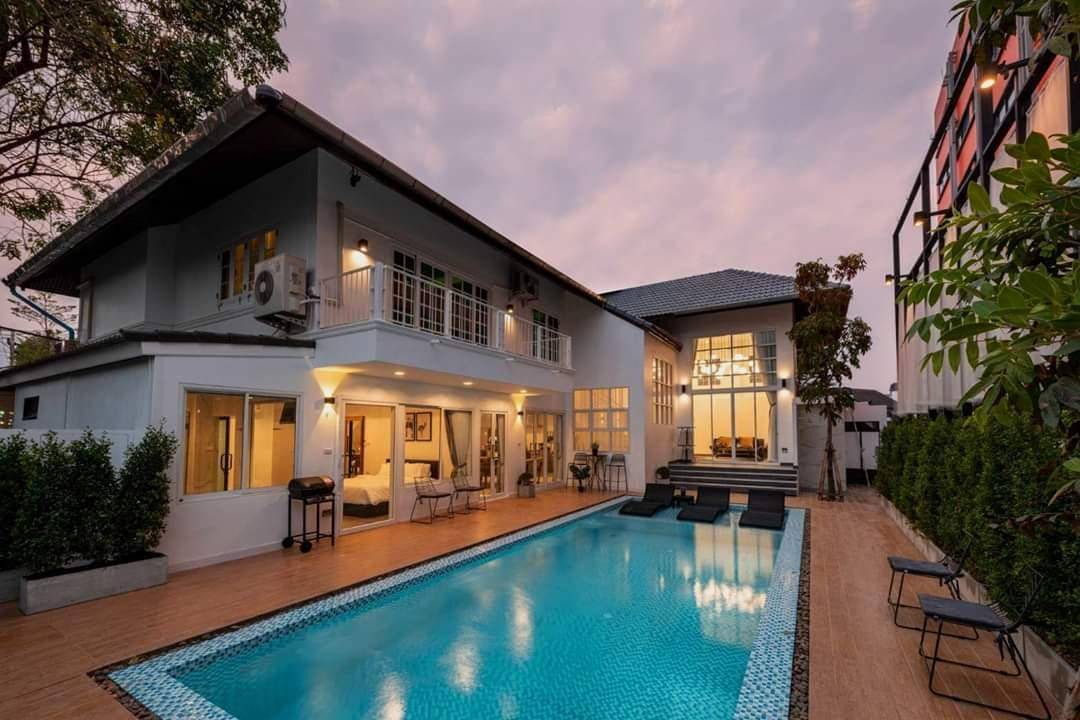 Nimman Villa | 500 m² Villa ∙ 4 bedrooms ∙ 14 guests