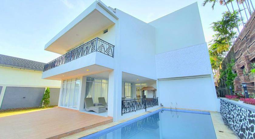 Ciloto Resort | 550 m² Resort ∙ 5 bedrooms ∙ 30 guests
