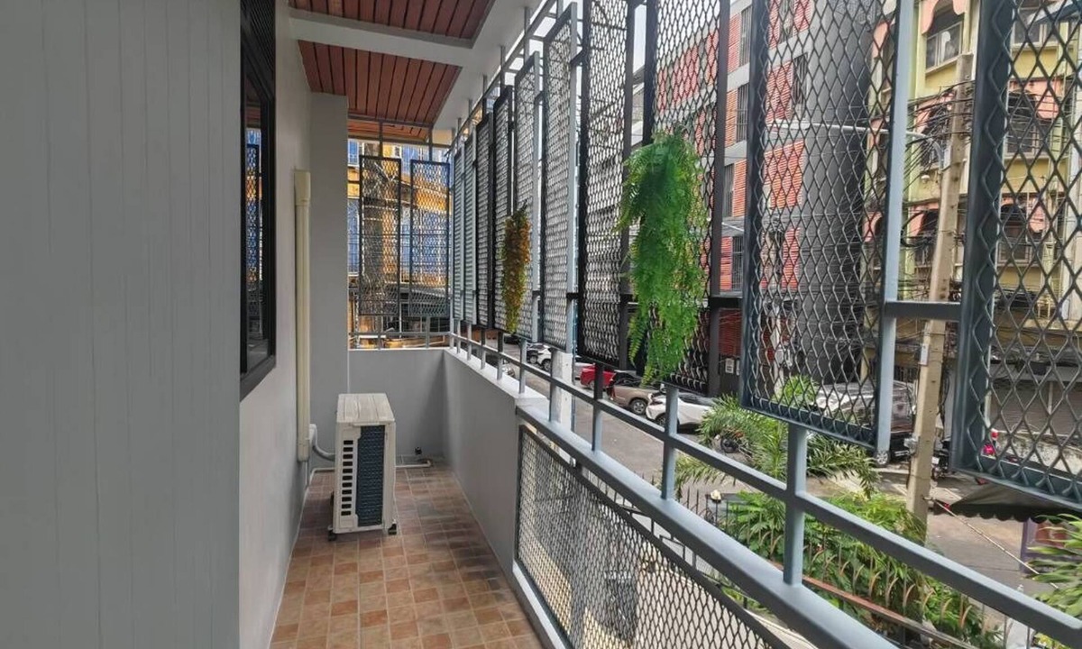 Pom Prap Apartment | 57 Hidden House BKK Chinatown