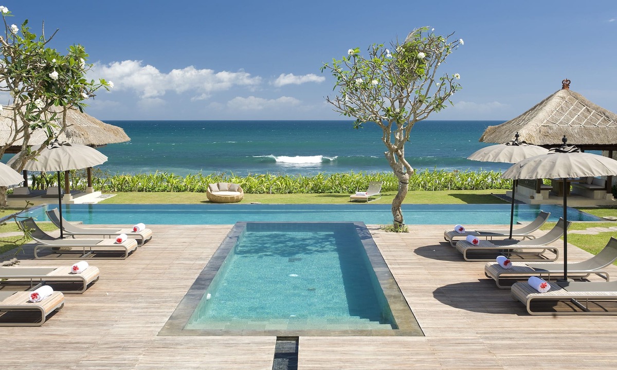 Munggu Villa | 5BR Beachfront Pool Villa Melissa in Pererenan