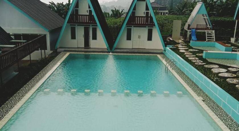 Megamendung Resort | 70 m² Resort ∙ 3 bedrooms ∙ 15 guests