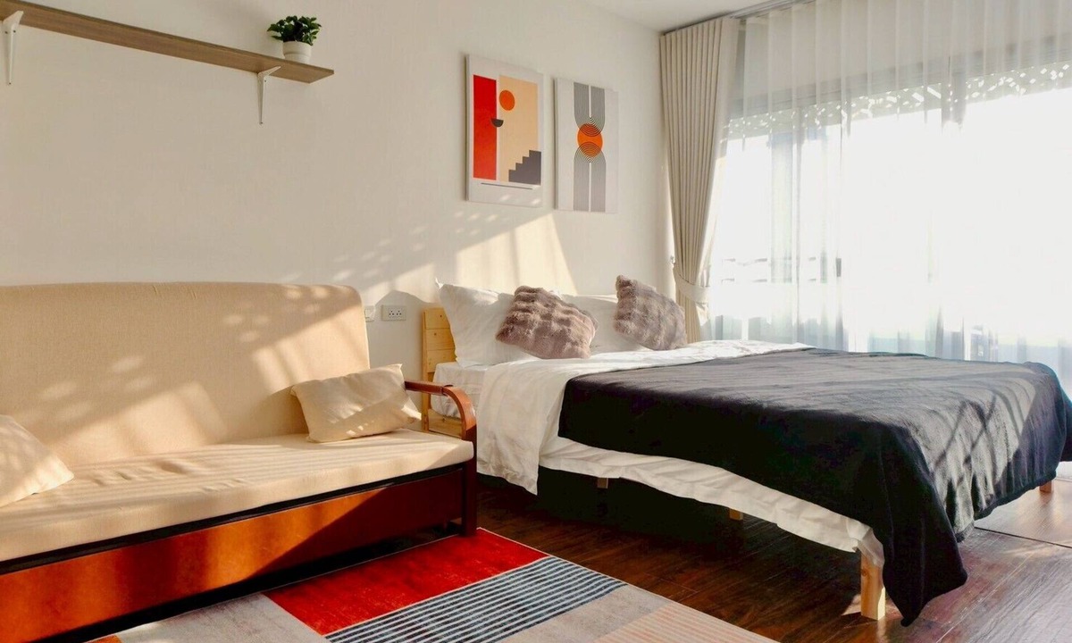 Khlong Ton Sai Apartment | 8 Min Walk to IconSiam & BTS Cozy Loft
