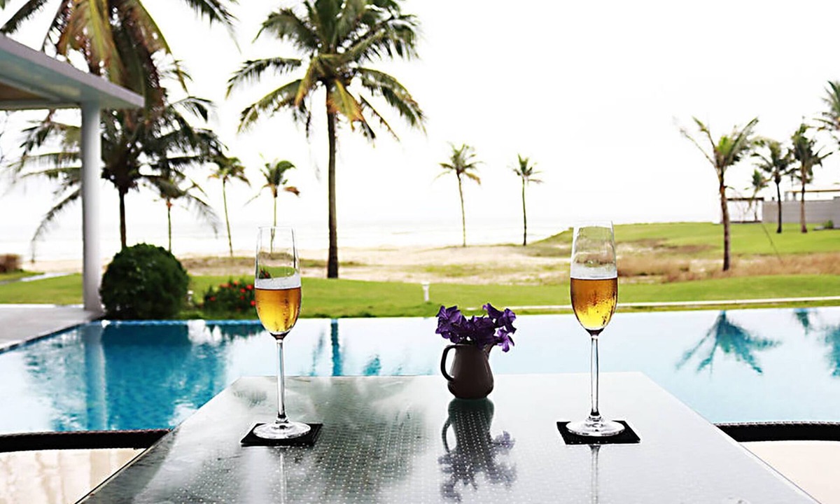 Ngu Hanh Son Villa | 8BR Beachfront Villa For Luxury Holiday| Families|Large Group|Beach Resort