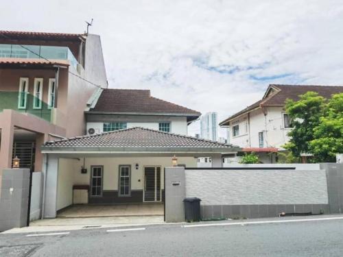 Tanjung Tokong House | 90 Home4Stay 2storeySemi-D gurney&beach Shopping local food
