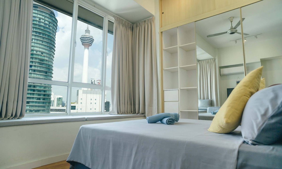 Kuala Lumpur City Centre Apartment | A Cozy & Comfy Studio in KLCC with KL Tower View